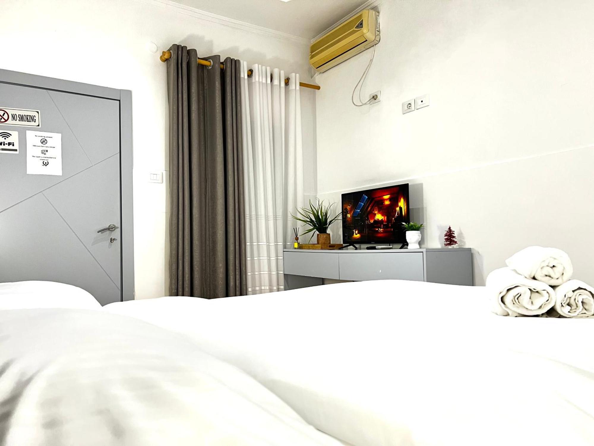 Tirana Square Hotel Экстерьер фото