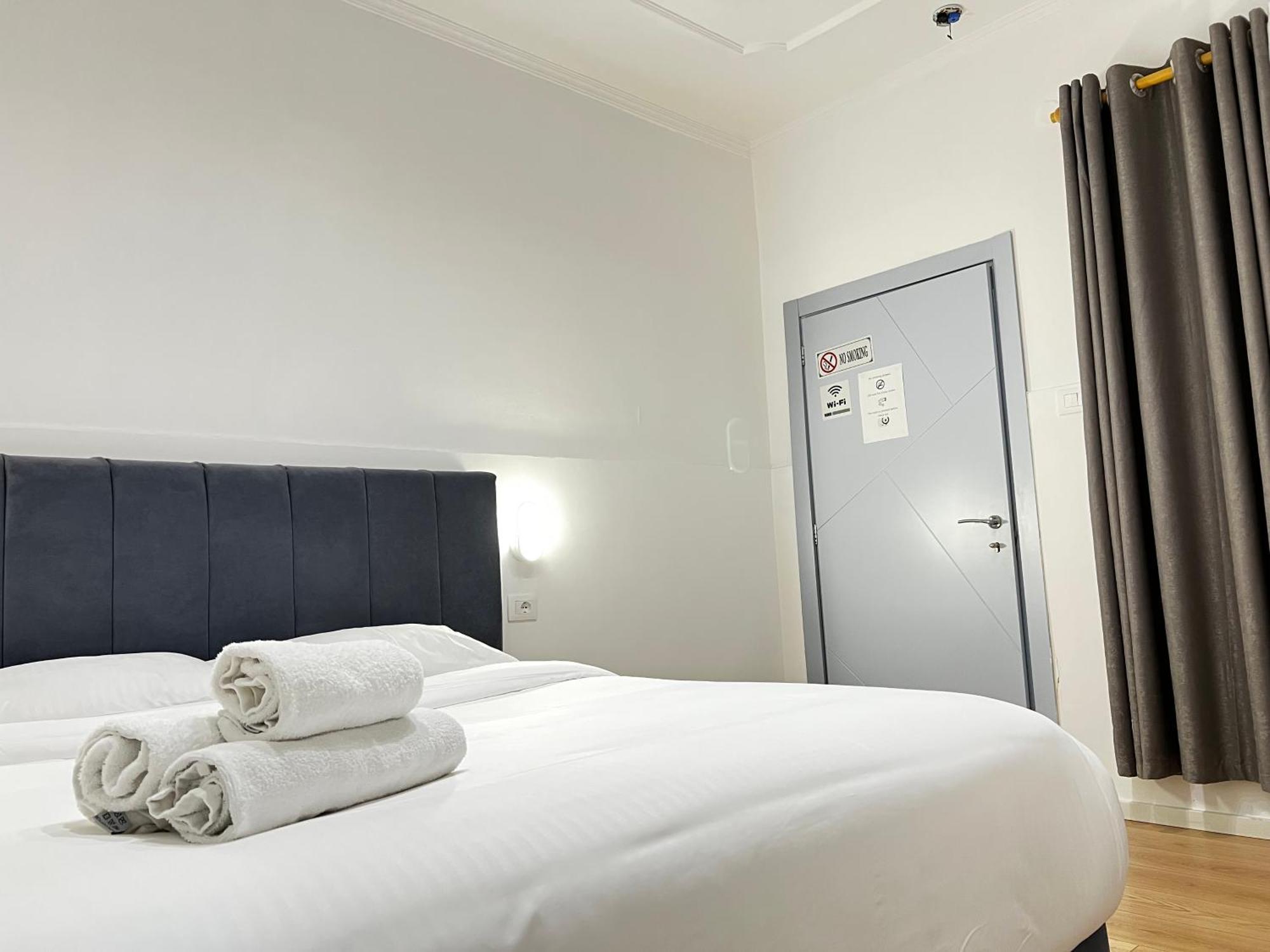 Tirana Square Hotel Экстерьер фото